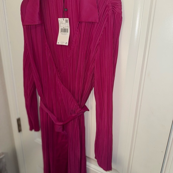 Mango Pink Wrap Dress with Notched Collar and Bishop Sleeves - Picture 8 of 13